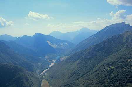 The Vajont Valley in Italy was the western turnpoint of Raul's flight.